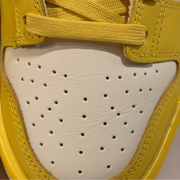 NIKE DUNK LOW TWIST VIVID SULFUR WOMENS SHOES SIZE 8 BASKETBALL SNEAKERS - Picture 11 of 11